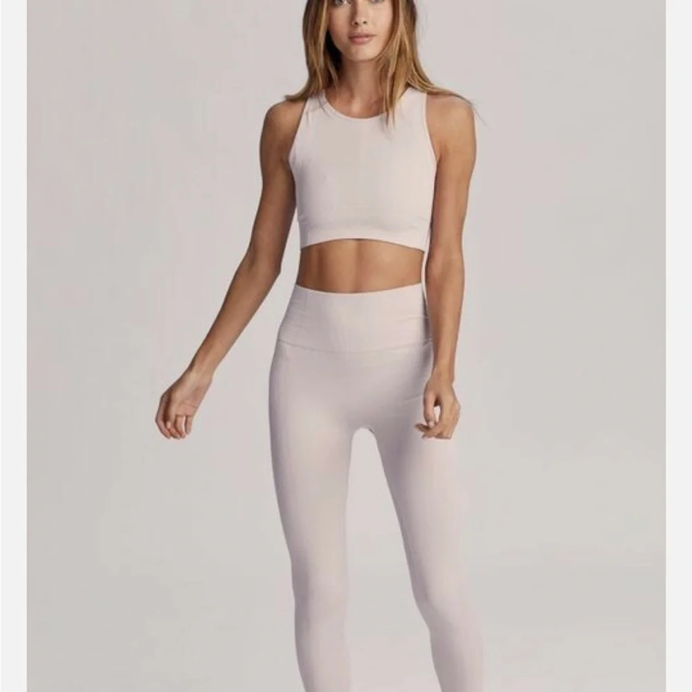 Anthropologie Leggings Seamless Design